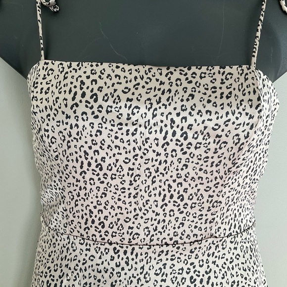Socialite, leopard print mini dress - Picture 6 of 10